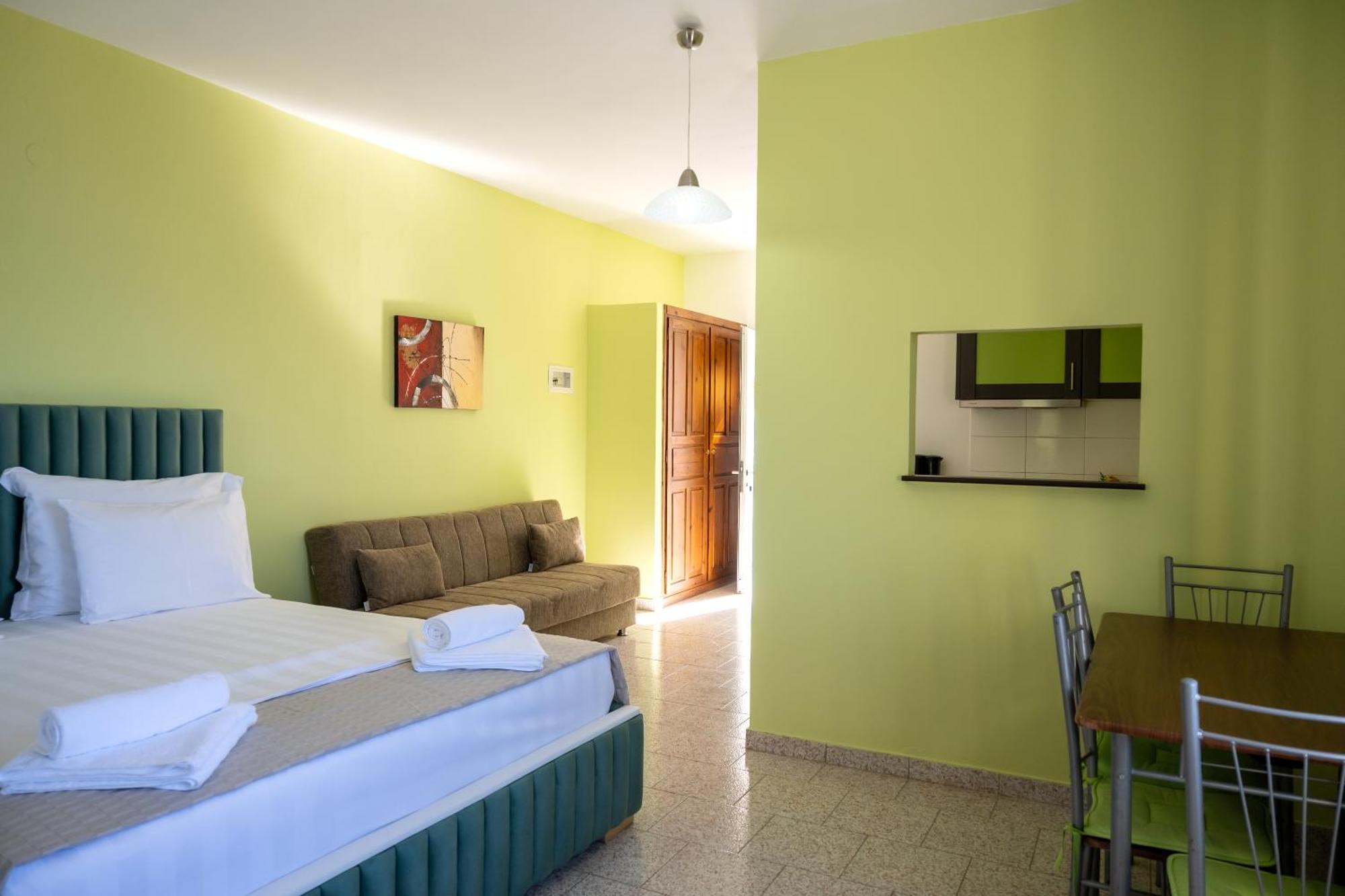 Crystal Blue Hotel, Barbati Exterior foto